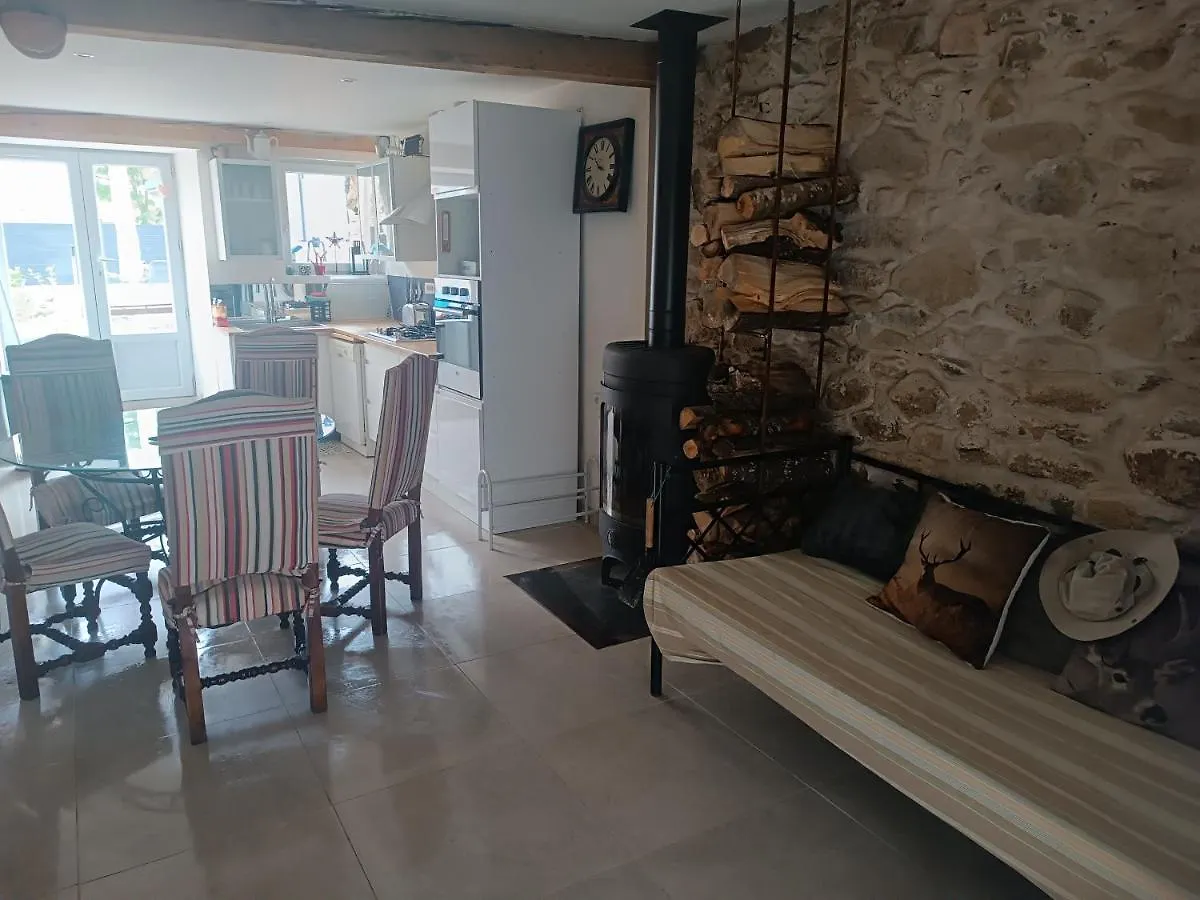 Nyaraló Charmante Maison Village Querigut Franciaország